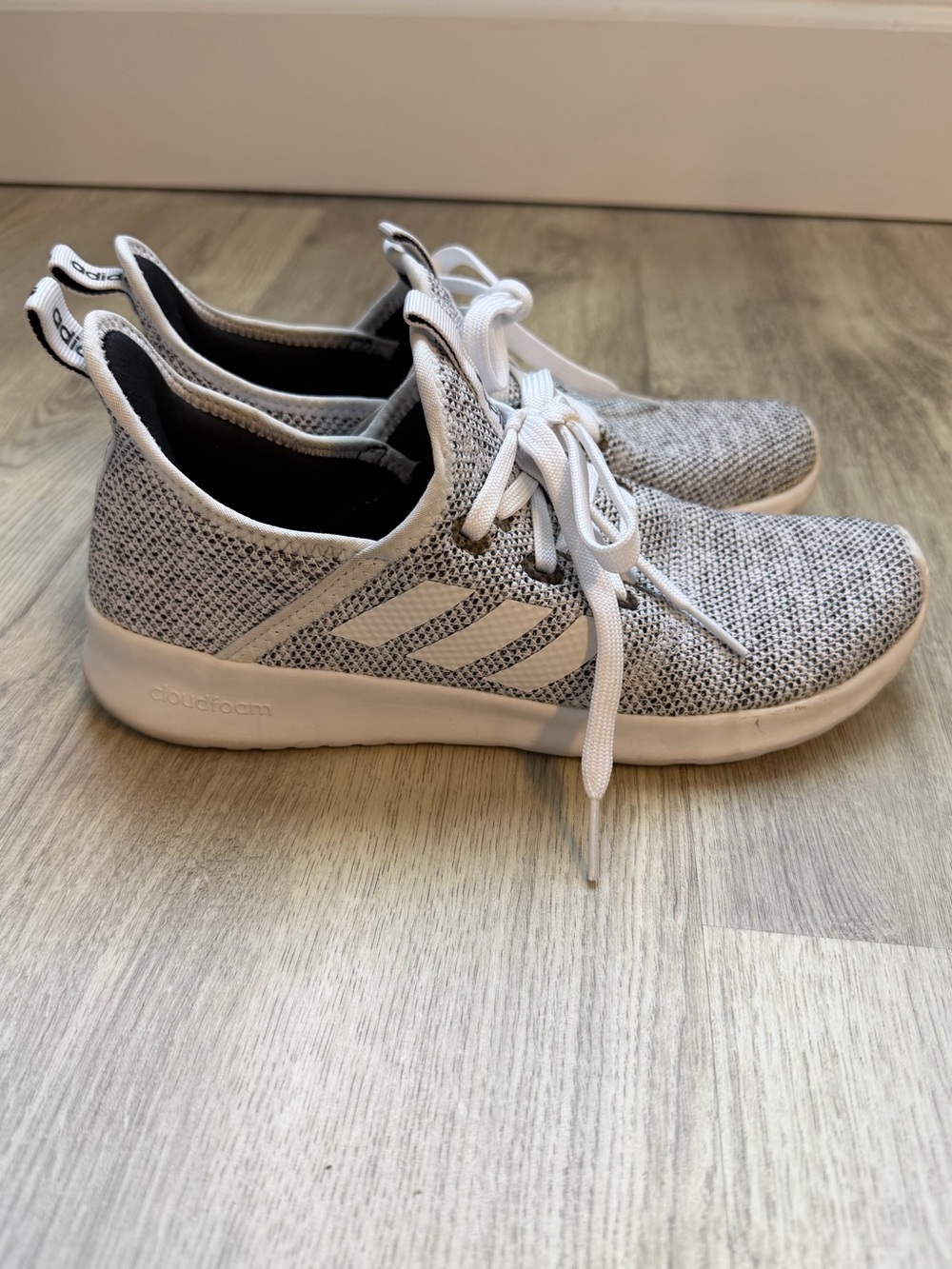 Adidas - Cloudfoam Womens Knit Lace-Up Sneakers - White/Grey - size 6.5